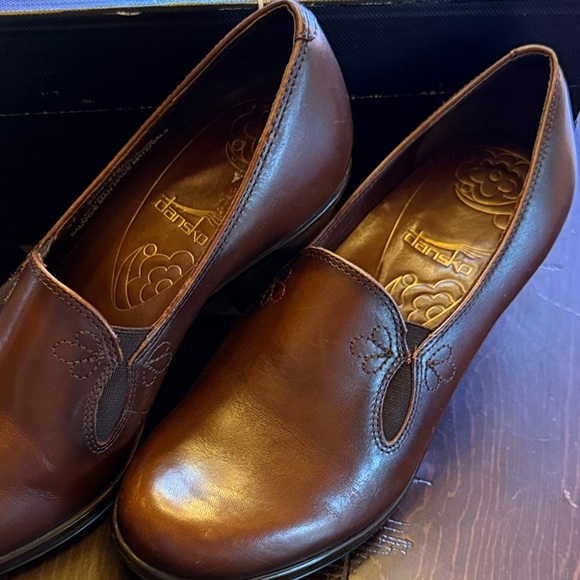 Dansko Brown Leather "Beth" Mules Clogs Shoes Size 37 EU or Size 7 US 7.5 - Picture 12 of 13